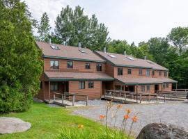 Mount Snow Lodging, lodge in Dover