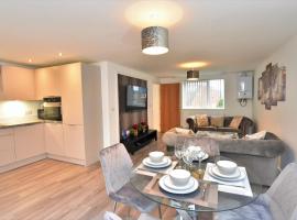 Exec 2Bed 2Bath Serviced Apartment Balcony Parking, hotel dicht bij: The Stables, Milton Keynes