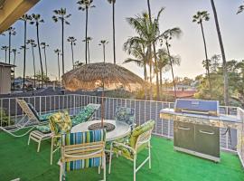 Quaint La Mesa Home with Balcony and Fire Pit!: La Mesa şehrinde bir otel