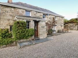 Trevenning Barn, hotel with parking in Bodmin