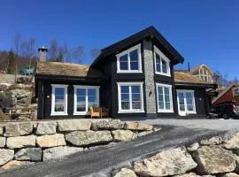 Holiday cottage with 4 bedroom on 145m² in Sogndal