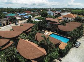 Tique Series Boutique Resort (SHA Extra Plus), hotel dengan parkir di Ban Hat Lek