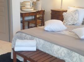 Chambre Maddy, bed & breakfast i Parranquet