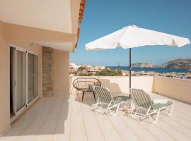 Villa Melenia for Family Holidays by the Beach, hotell i Agia Pelagia
