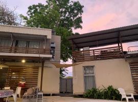 La Barca Lodge, cottage in Capulín