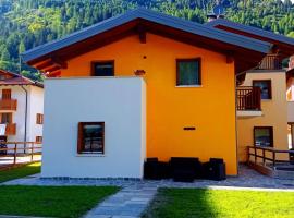 Casa Vacanze Martinelli，位于佩利扎诺的酒店