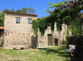Casa de Vilar de Rei - Refúgio no Minho com piscina