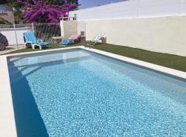 Magnifique villa avec piscine, casa per le vacanze a Villeneuve-lès-Maguelonne