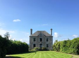 La Maison Ruth, maison de vacances à Montbray