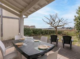 Holiday Home Le Hameau des Pêcheurs 1 by Interhome, holiday home in Mimizan-Plage