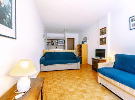 Apartment Solaria-2 by Interhome, leilighet i Campestrin