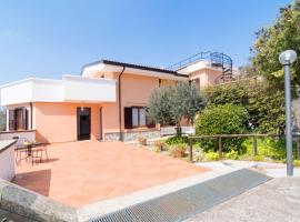 Holiday Home Villa Ofelia by Interhome, sewaan penginapan di Torca