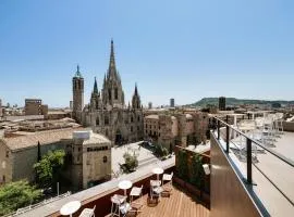 Lamaro Hotel