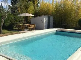 Appartement charmant à Vallon-Pont-d'Arc, 31 m², piscine privée