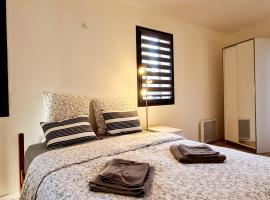 Cosy Studio 7 Pézenas โรงแรมในเปเซอนา