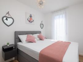 Villa Alegria - Pool, Private Terrace, Sea view, Jacuzzi, hotel in Trogir