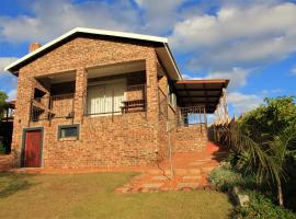 Tranquility Self Catering Apartment, hotell med parkeringsplass i Mossel Bay