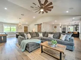 Gorgeous Cabin with Pergolas, Walk to River!