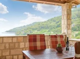 Cozy Apartment In Saplunara With Wifi