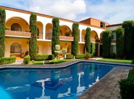 Hotel & Suites Villa del Sol, hotel i nærheden af General Francisco J. Mujica Internationale Lufthavn - MLM, Morelia