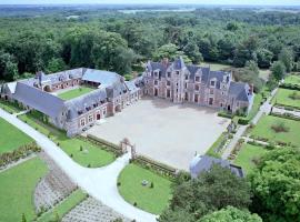 GITE DANINOU; meublé 3 chambres avec terrasse (1er étage du château) , salon et cuisine ouverte, apartment sa Vouvray