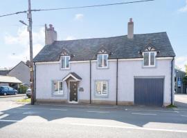The Old Nags Head, holiday home in Ruthin