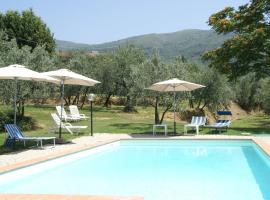 Splendid villa with swimming pool in Tuscany, holiday home in Castelfranco Piandisco