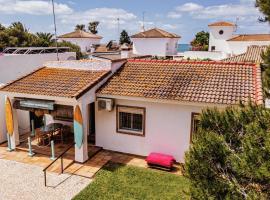 Chalet Novo Sancti Petri Surf House, fjallaskáli í Chiclana de la Frontera