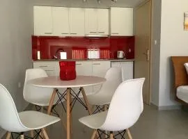 SUNNY STUDIO IRAKLITSA