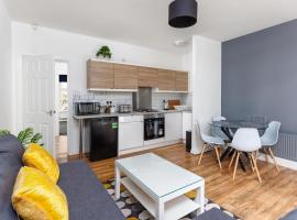 FLATZY - Stylish Abode on Doorstep of Sefton Park *10 minutes to Centre*、リバプールのホテル