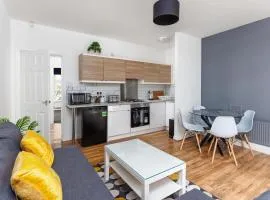 FLATZY - Stylish Abode on Doorstep of Sefton Park *10 minutes to Centre*