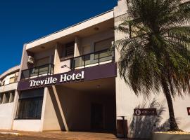 Treville Hotel, hotel in Caràzinho