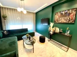 Anfa Living 29-The Gatsby 5 Chic&New Apt near Sea