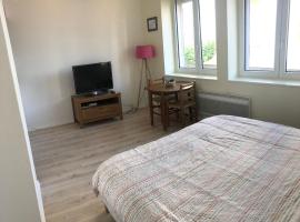 Le Comtois, studio au calme proche de la gare