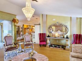 The Golden Dynasty Palace, vakantiewoning in Cape Coral