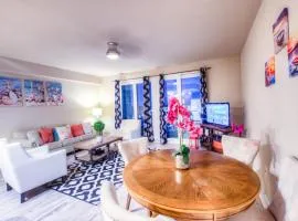 Laketown Wharf Resort 1036 By Aneliya