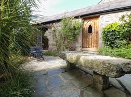 Trevenning Chapel, hotel with parking in Michaelstow