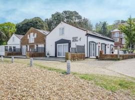 West Sea View No 5, apartment in Yarmouth