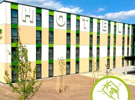 Green Deer Bavarian Hotel, hotel dicht bij: Luchthaven Ingolstadt-Manching - IGS, Langenbruck