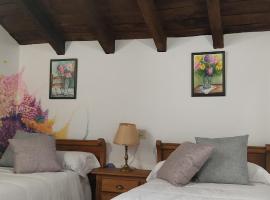 Hostal Mendaurpe, maison d'hôtes à Ituren
