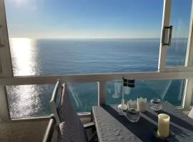 Ático espectacular en primera línea playa con piscina