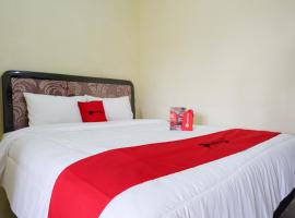 RedDoorz Syariah near Alun Alun Pacitan 2, hotel a Pacitan