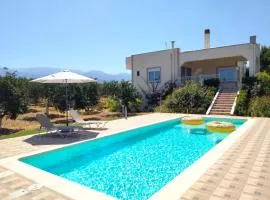 Villa Rosemagnolia, pool 35m2, in green, gardens, full sun close to everything