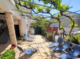 Holiday Home Kotulin, Hotel in Pakoštane