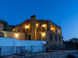 Casas Rurales Las Cuevas El Rincón, hotel a Fuentes de León