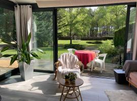 Maison ligne droite des Hunaudières-Circuit 24H du Mans โรงแรมในMulsanne