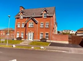 The Grange, Portrush Sleeps 13 6 bedrooms