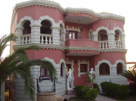 Fairytales Luxury Apartment - Sunset View: Virós şehrinde bir otel
