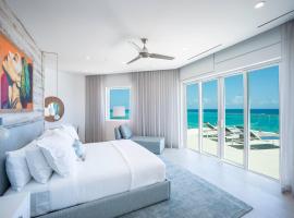Rum Point Club Residences, hotel in Driftwood Village