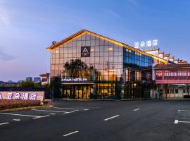 Atour Hotel Huangshan Tunxi Old Street Xin an River, hotel i Huangshan